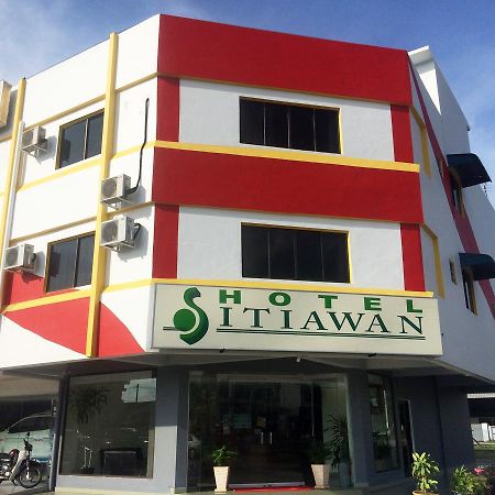 Hotel Sitiawan Bagian luar foto