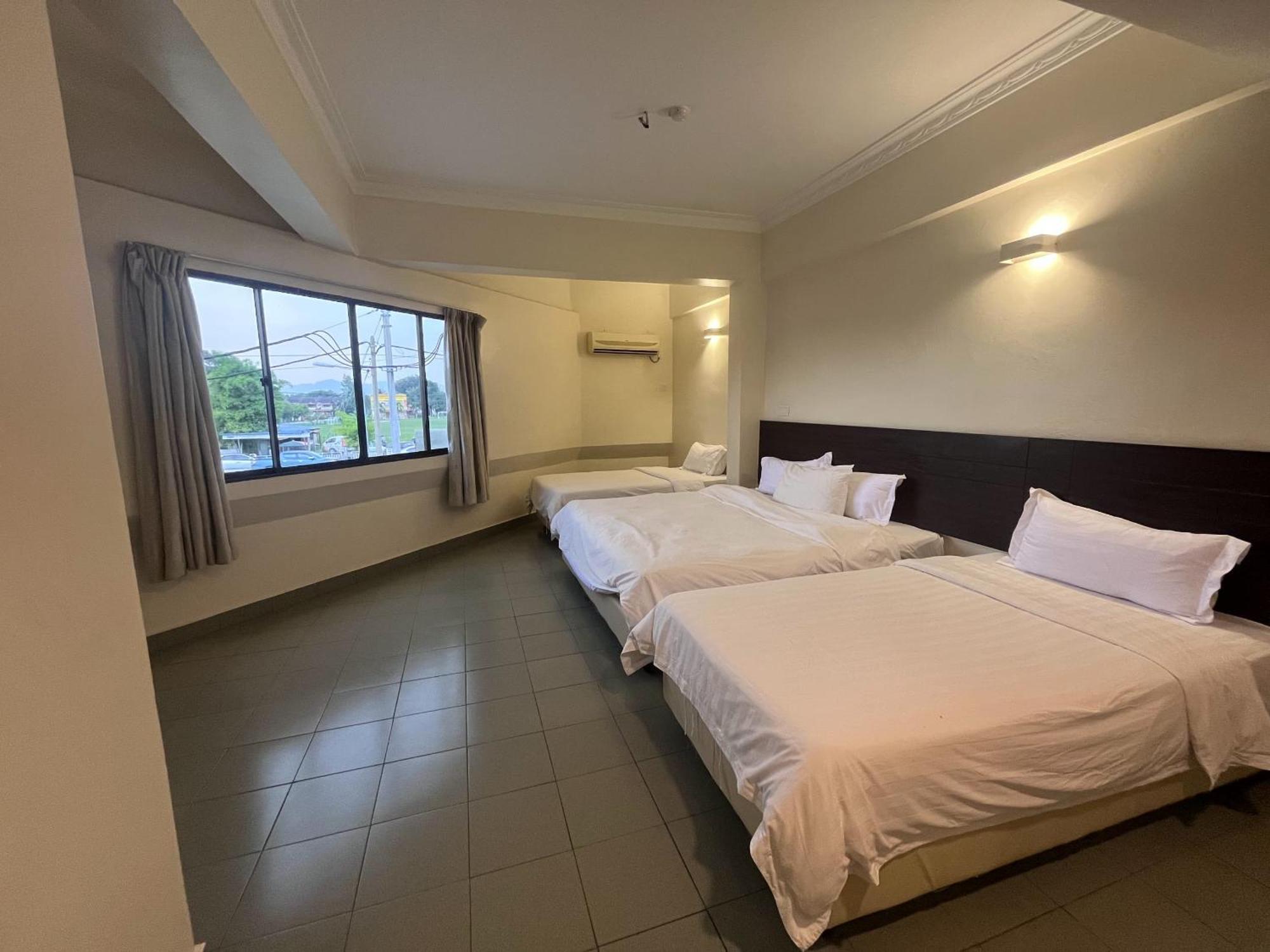 Hotel Sitiawan Bagian luar foto